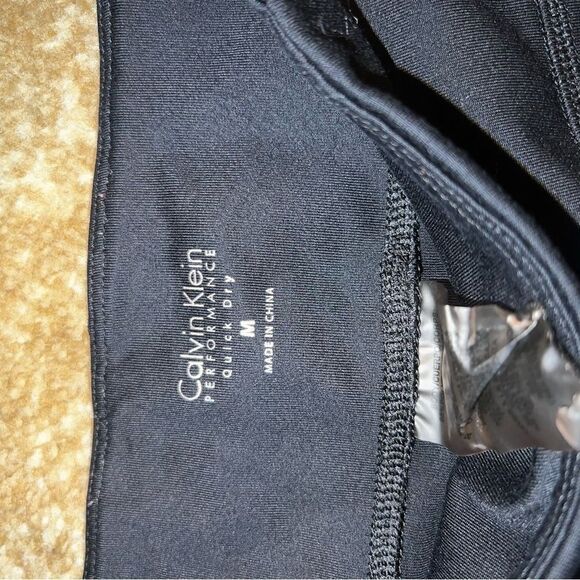 Calvin Klein shorts size M - Picture 2 of 3